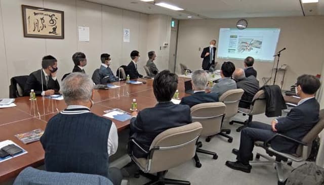 関西不動産三田会の会合の様子